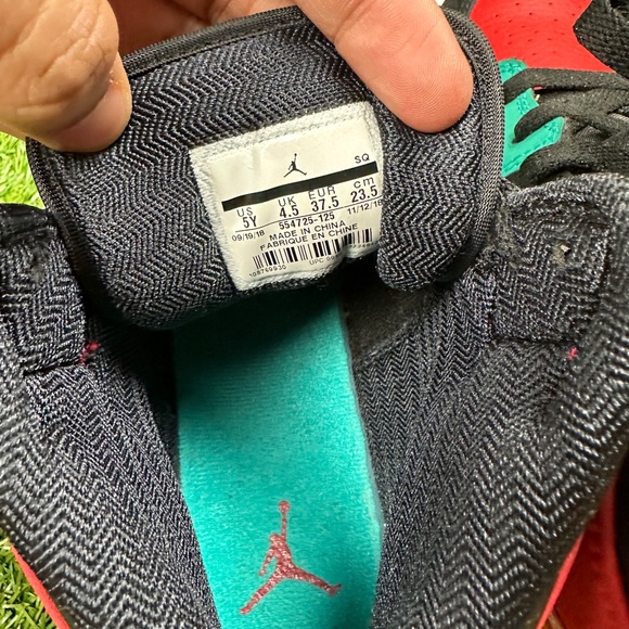 Air jordan 1 bred multi color grade school size 5y or women’s 6.5 US - Picture 6 of 7